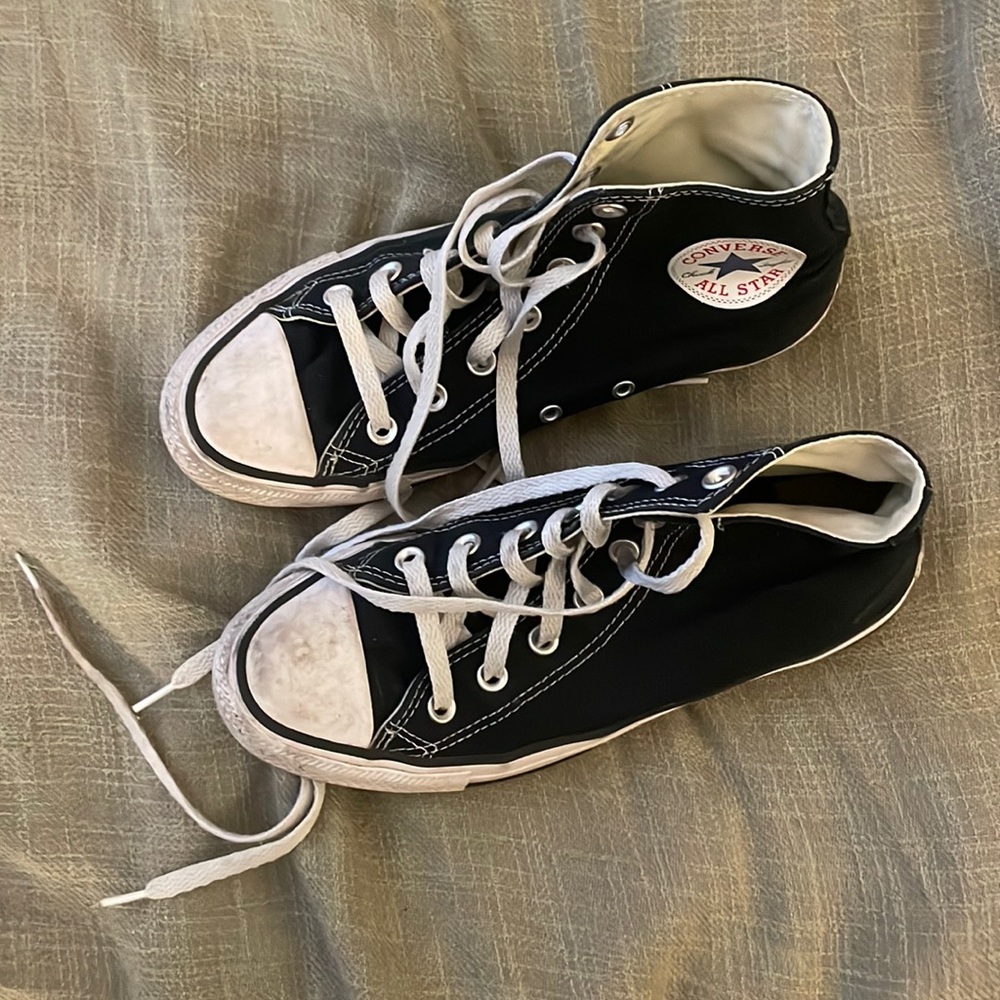 Women’s black high top converse allstar